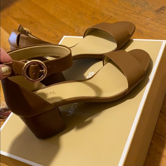Michael Kors Sandals SPECIFY COLOR CHOICE - Picture 7 of 15